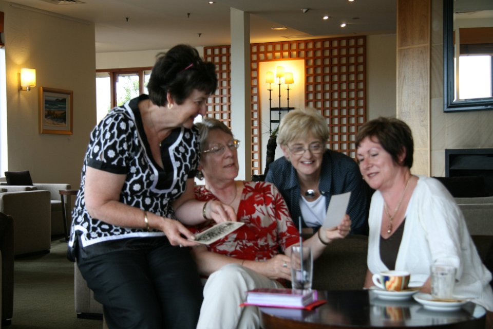 1033-WendyMasters-MaureenCardwell-BernadetteGrace-ChrisDos-ph