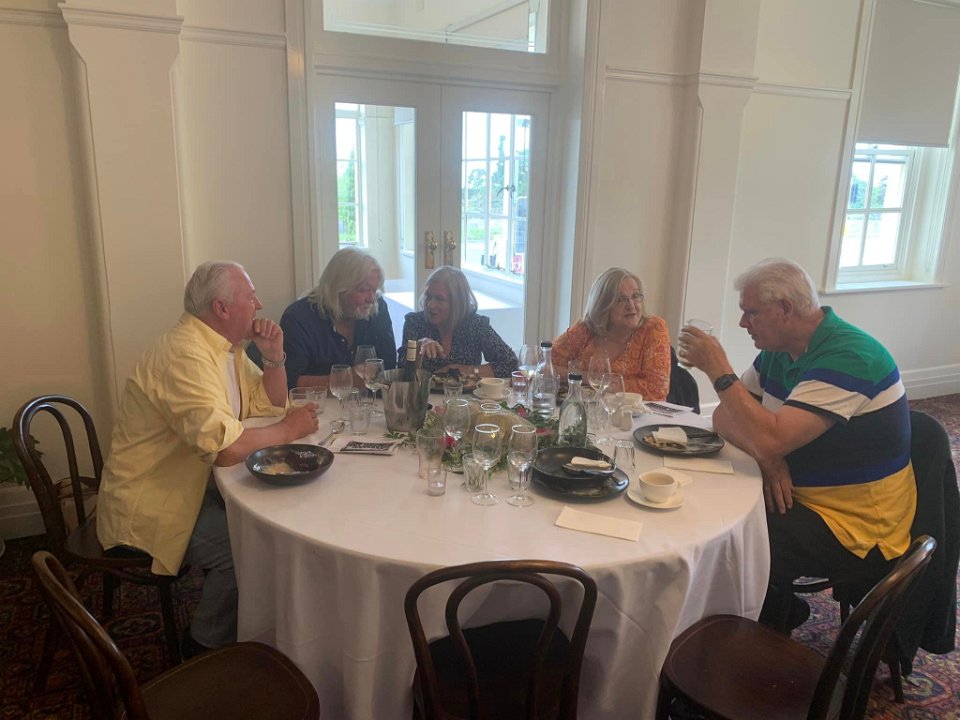 Reg-tablegroup-4